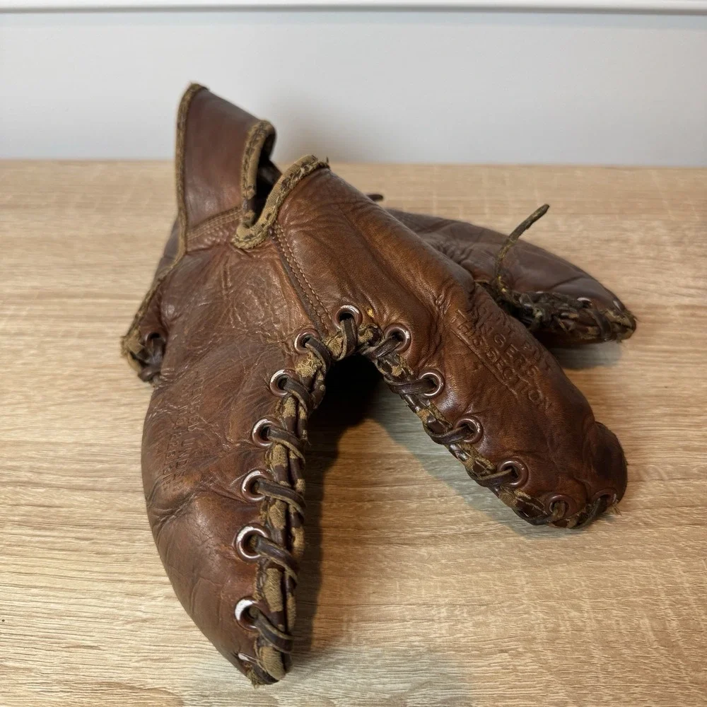 Macgregor Goldsmith G157 AntiqueBaseball Glove 1945-1951 3 Finger Left Catch VTG